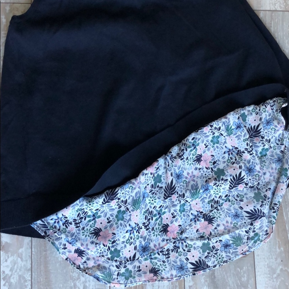 LOFT Navy Knit Sleeveless & Floral-Print Top.1942 - Picture 5 of 5